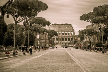 Canvas Print - View of Via dei Fori Imperiali and Colosseum. Rome, Italy.