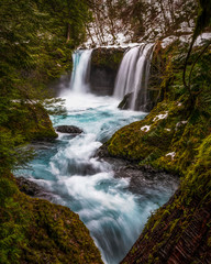 Canvas Print - Stunning Waterfall in Washington 