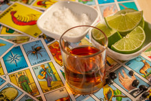 Shot De Tequila Ron Con Limon Y Sal Y Juego De Lotería Tradicional Mexicana