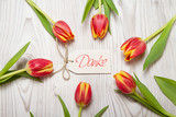 Fototapeta Tulipany - Tulpen mit Anhänger Danke