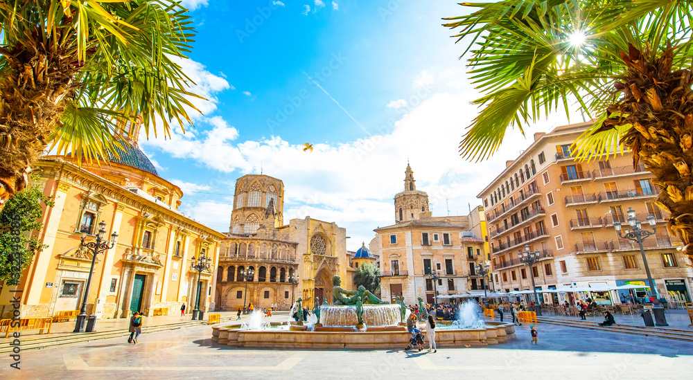 Panoramic view of Plaza de la Virgen (Square of Virgin Saint Mary) and Valencia old town - obrazy, fototapety, plakaty 