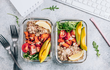 Wall Mural - Vegetarian healthy meal prep containers . Raw vegetables and quinoa for lunch on light background. Vegan, healthy, detox food concept. Top view