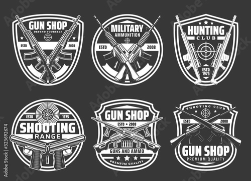 Cuadros en Lienzo Guns and ammo shop, hunting sport club and shooting range vector badges
