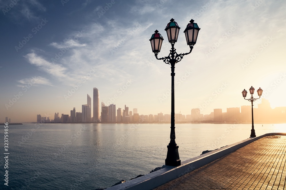 Cityscape Abu Dhabi at sunrise - obrazy, fototapety, plakaty 
