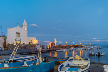 Lipari Marina Corta am Abend