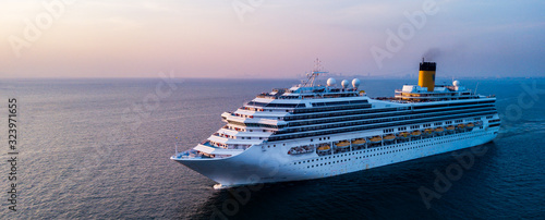 Fotomural Aerial view large cruise ship at sea, Passenger cruise ship vessel