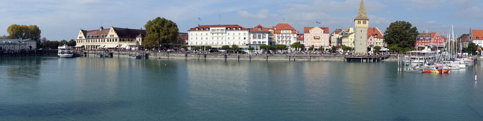 Wall Mural - Panorama: Hafen in Lindau