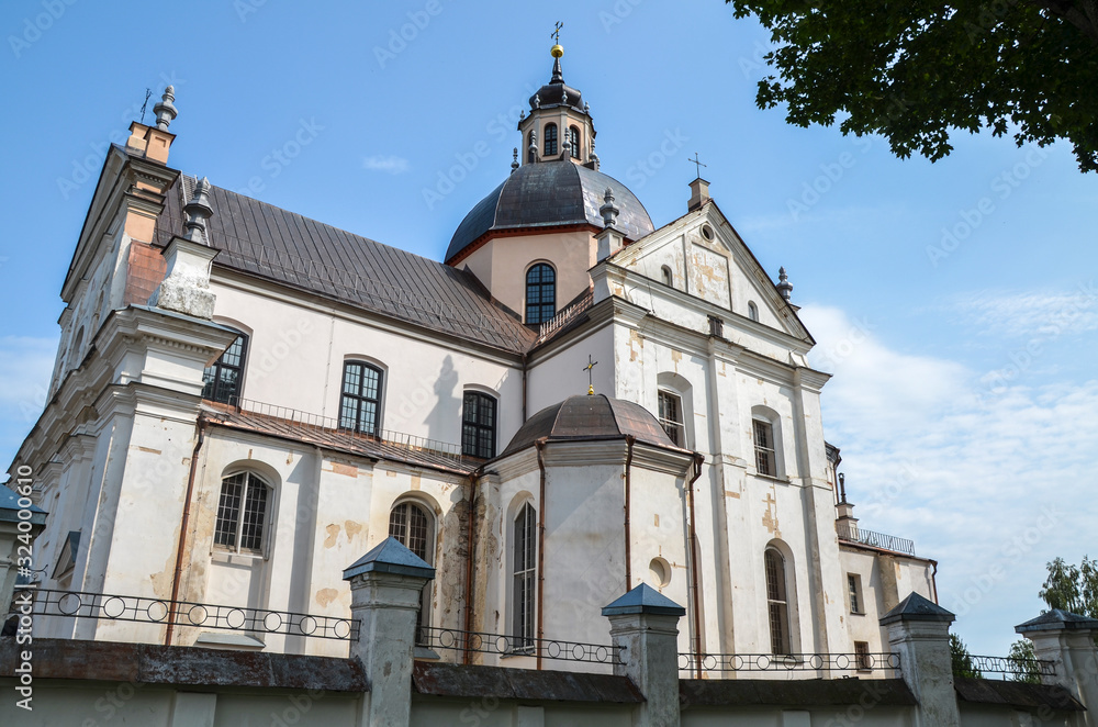 Corpus Christi Catholic Church. It is architectural monument of early Baroque, patrimonial tomb of princes Radziwill. Nesvizh, Minsk region, Belarus - obrazy, fototapety, plakaty 