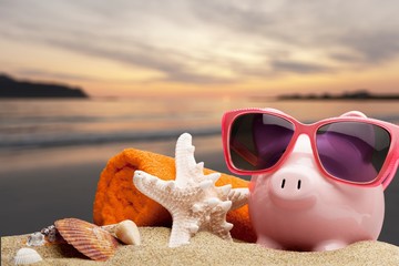 Sticker - Summer piggy bank with sunglasses and shells