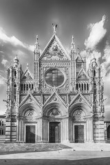 Canvas Print - Facade of the gothic Cathedral of Siena, Tuscany, Italy