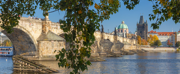 Wall Mural - PRAGUE, CZECH REPUBLIC - OCTOBER 13, 2018:  The panorama of Charles bride from west.