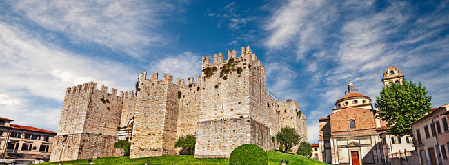 Canvas Print - Prato, Tuscany, Italy: the medieval Emperor's castle and the church Santa Maria delle Carceri