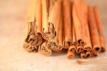 Ceylon Cinnamon And Cassia Bark .external Differences