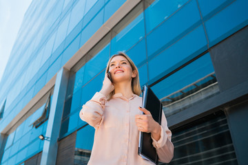 business woman talking on the phone.