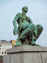 Charleroi, Belgium - December 28 2019 : Statue «le Mineur Accroupi» Du Pont Roi Baudoin