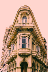 Wall Mural - old edifice - corner , havana - cuba