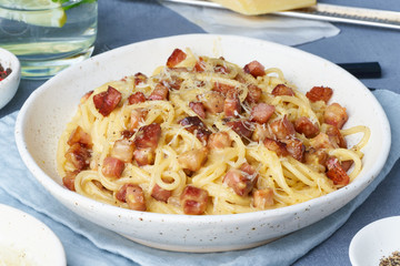 Wall Mural - Carbonara pasta. Spaghetti with pancetta