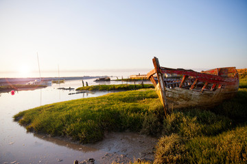 Cimetière marin sur lîle de Noirmoutier en Vendée, France.