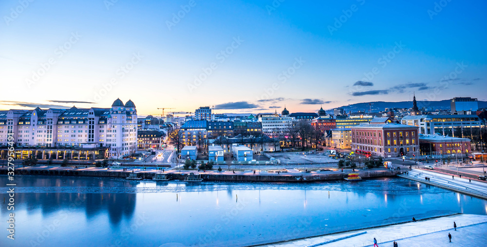 Obraz na płótnie Modern buildings in Oslo, city centre and city escape w salonie