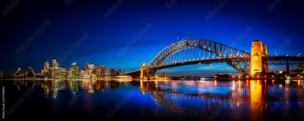 Panorama of Sydney with Harbor Bridge - obrazy, fototapety, plakaty 