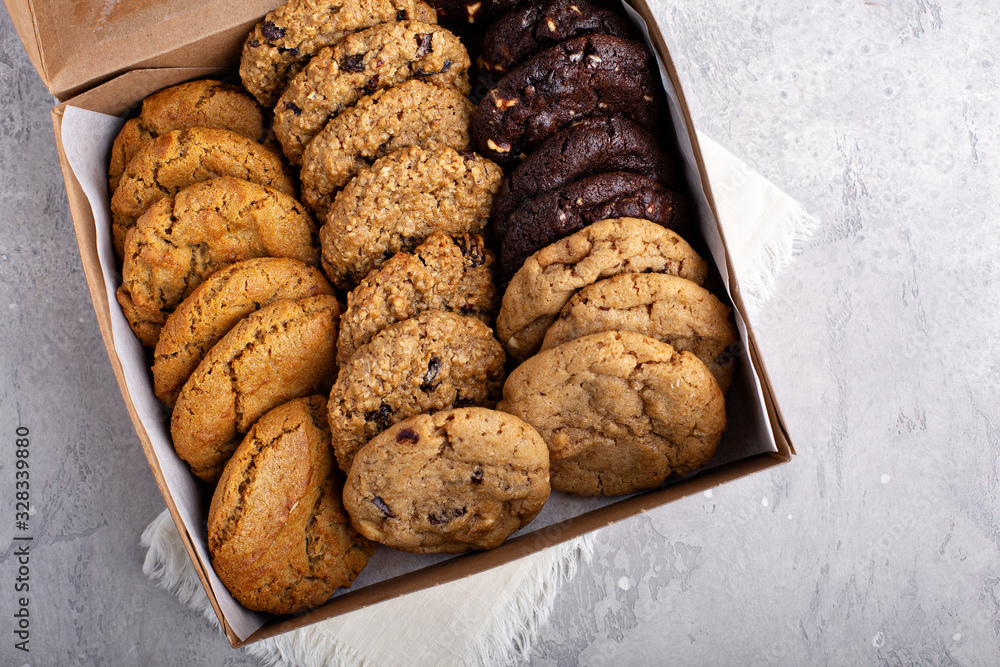 Box of assorted cookies - obrazy, fototapety, plakaty 