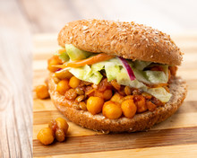 SLOPPY JOES WITH LENTILS AND CHICKPEAS