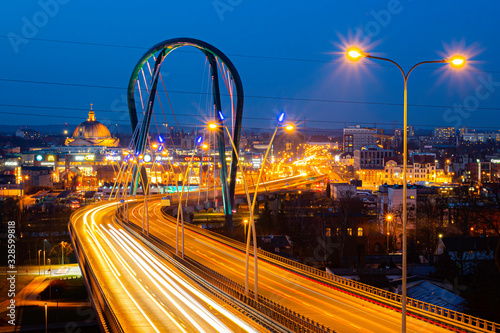 Plakat Bydgoszcz bydgoska-trasa-uniwersytecka-wieczorem
