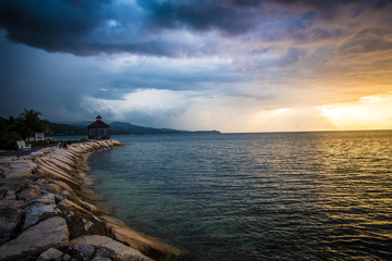 Wall Mural - Tropical Island Sunset