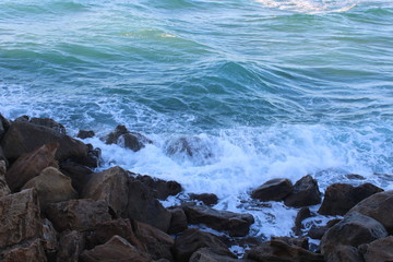 Wall Mural - waves on the rocks