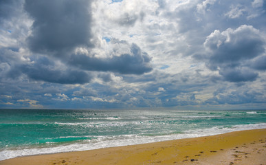 Wall Mural - landscape sandy shore of the sea of clouds in the sky