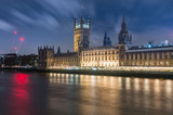 Fototapeta Londyn - London in the night, Houses of Parliament (Palace of Westminster) over river Thames