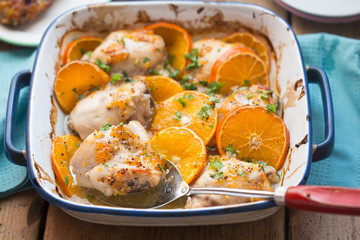 Chicken in marinade, fruity chicken with clementines. 