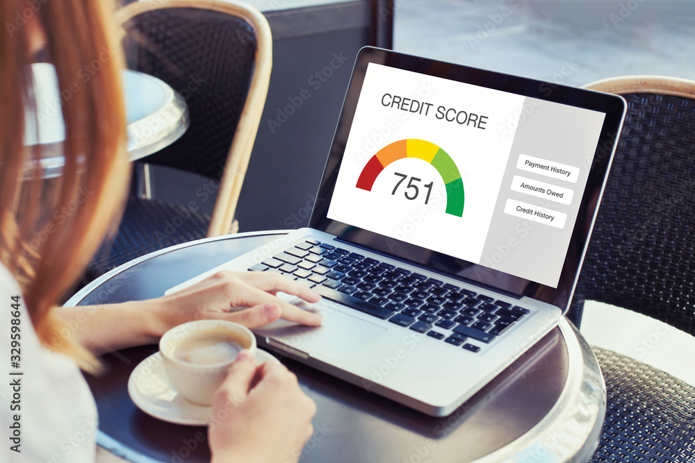 credit score concept on the screen of computer - obrazy, fototapety, plakaty 