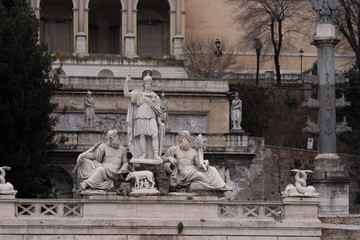 Wall Mural - The fountain of the goddess Roma in piazza del popolo, Rome, Italy. Below the slopes of the Pincio