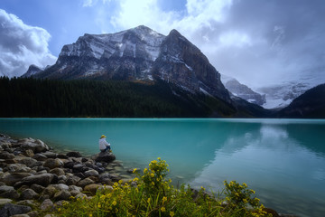 Lake Louise, Banff, Alberta Kanada travel destination with turquoise water