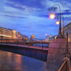 Wall Mural - Twilight and lit lanterns of Saint Petersburg