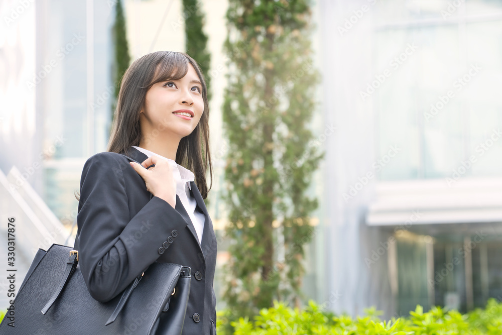 就活生 ビジネスウーマン