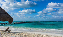 Beautiful Green Blue Colors Of The Caribbean Sea In Cancun 