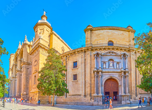 Cuadros en Lienzo Exterior of Sacred Heart (Sagrario) Church and Granada Cathedral, Spain