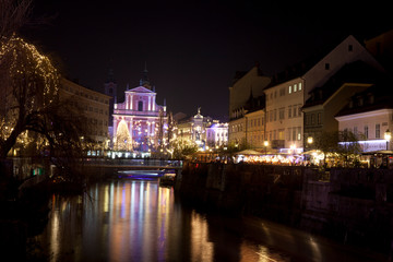 Wall Mural - Lubiana / Slovenia - December 8, 2017: Lubiana centre and the river in the night, Lubiana, Slovenia