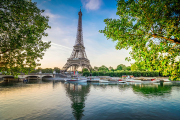 eiffel tour over Seine river