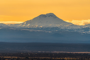 Canvas Print - Mountain sunset in oregon