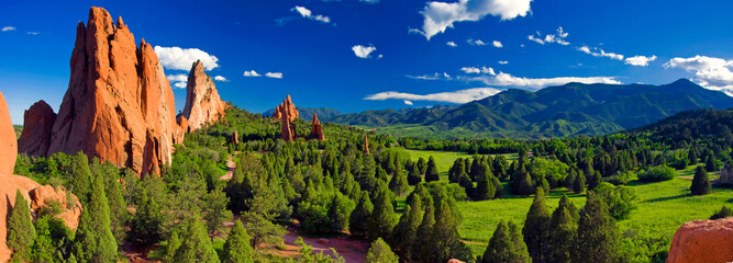 garden of the gods panorama
