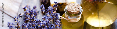 Photo Concept of natural organic oil in cosmetology