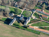 Fototapeta Morze - vue aérienne du château de Serans dans l'Oise en France