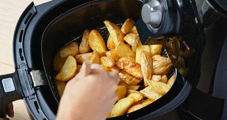 Poster - Air fryer homemade grilled potato