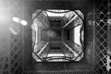 Fototapeta Fototapety z wieżą Eiffla - Wierza eiffla zdjęcie od dołu