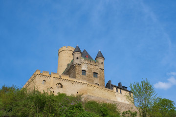 Wall Mural - Blick auf die Burg in Burgschwalbach/Deutschland im Taunus