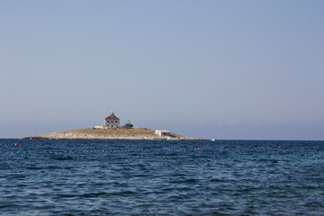 Isola con palazzo