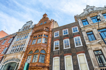 Canvas Print - Ancient buildings of London in Mayfair, UK